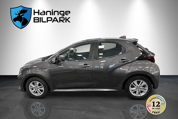 Toyota Yaris 9 of 30