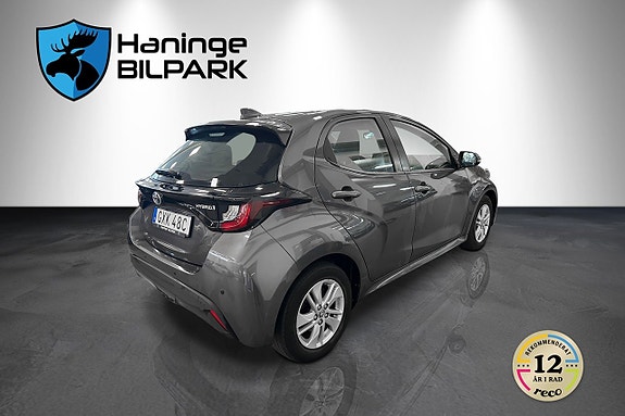 Toyota Yaris 6 of 30