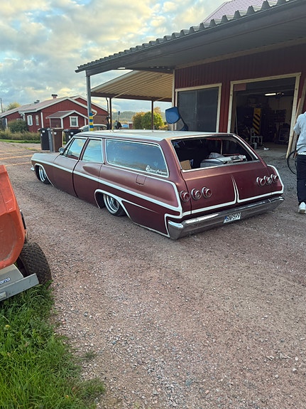 Chevrolet Impala 7 of 8