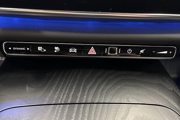 Mercedes-Benz E300 de 12 of 19