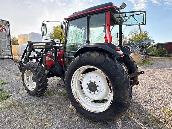 Traktor med lastare VALMET 900 3 of 6
