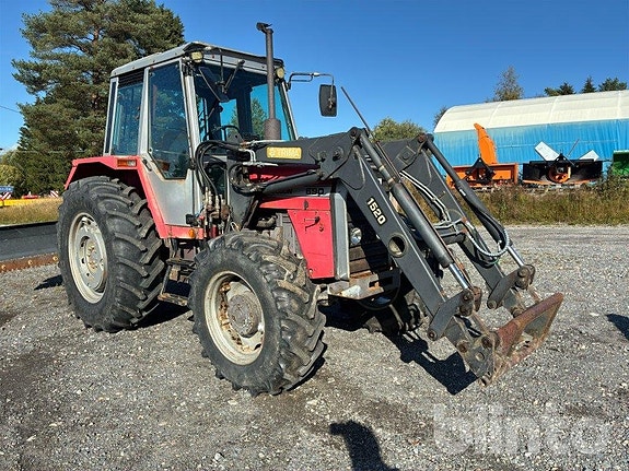 Traktor med lastare MASSEY FERGUSON 690 4WD 3 of 6