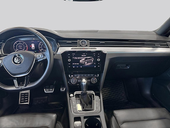Volkswagen Passat Alltrack 8 of 18