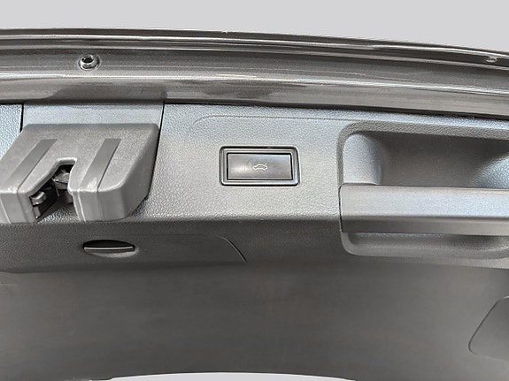 Volkswagen Passat Alltrack 16 of 18
