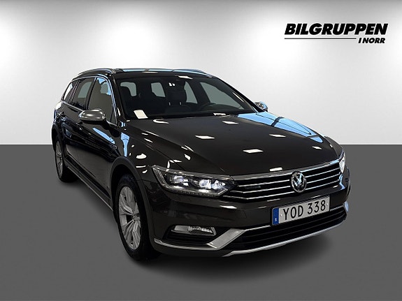 Volkswagen Passat Alltrack 4 of 18