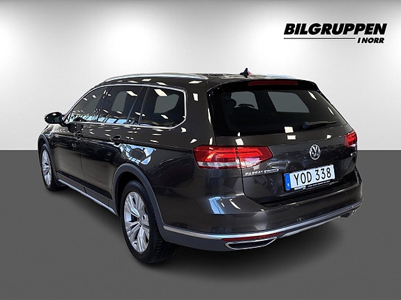 Volkswagen Passat Alltrack 7 of 18