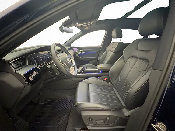 Audi e-tron 16 of 30