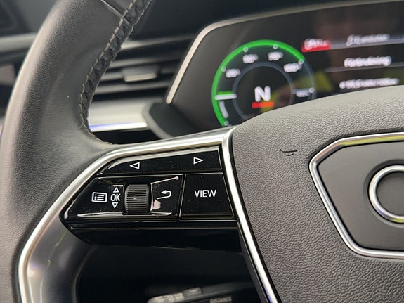 Audi e-tron 24 of 30
