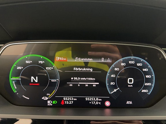Audi e-tron 22 of 30