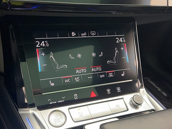 Audi e-tron 27 of 30