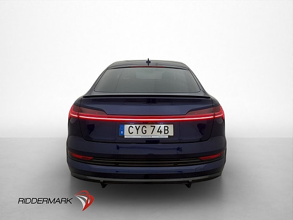 Audi e-tron 8 of 30