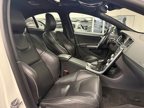 Volvo S60 12 of 21