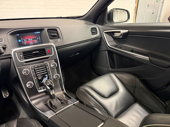 Volvo S60 11 of 21