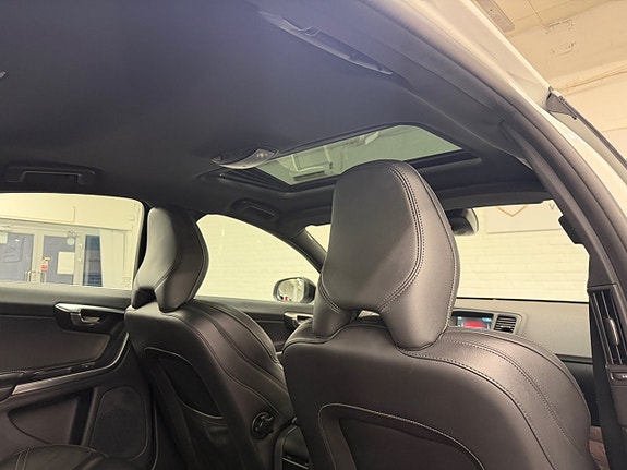 Volvo S60 13 of 21