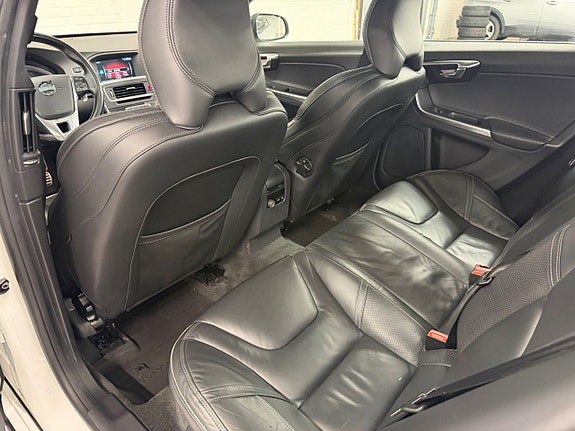 Volvo S60 7 of 21