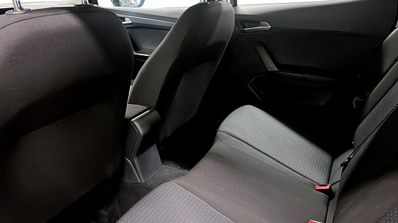 Seat Arona 11 of 20