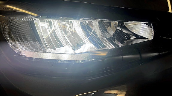 Seat Arona 13 of 20