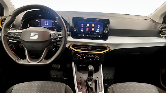 Seat Arona 10 of 20