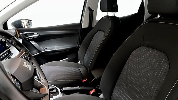 Seat Arona 8 of 18
