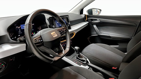 Seat Arona 7 of 18