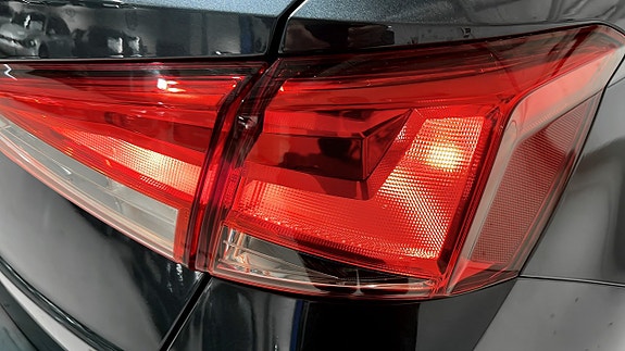 Seat Arona 13 of 18