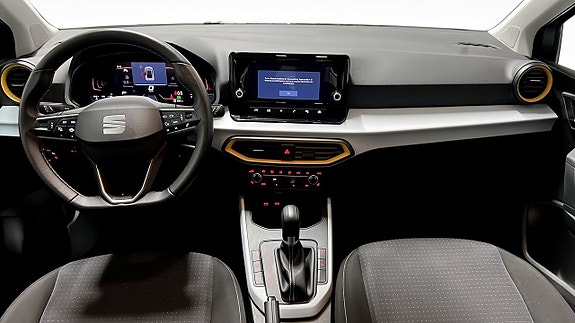 Seat Arona 10 of 18
