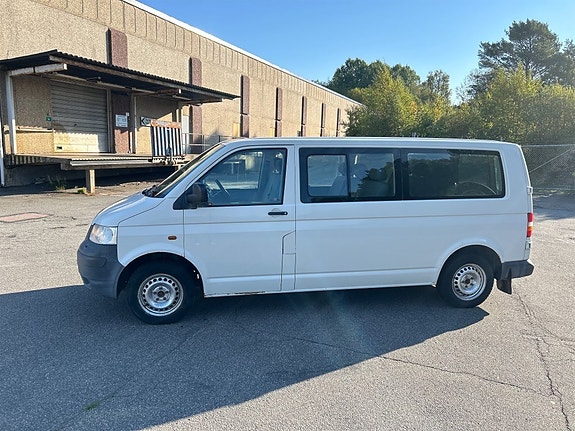 Minibuss Volkswagen Shuttle 2,0 9-sätes 2 of 6