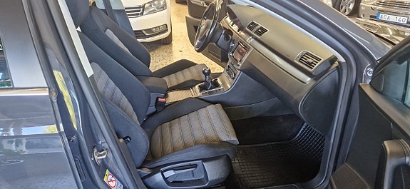 Volkswagen Passat 7 of 20