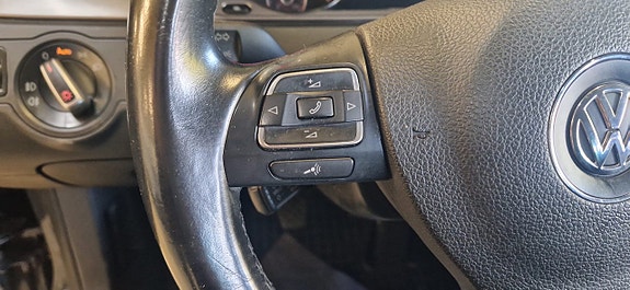 Volkswagen Passat 15 of 20