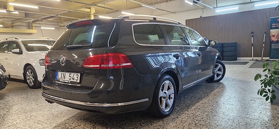 Volkswagen Passat 4 of 20