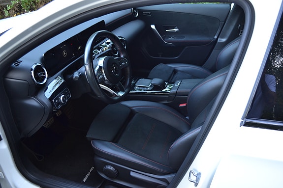 Mercedes-Benz A180 2 of 8