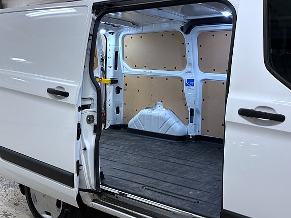 Ford Transit Custom 15 of 17