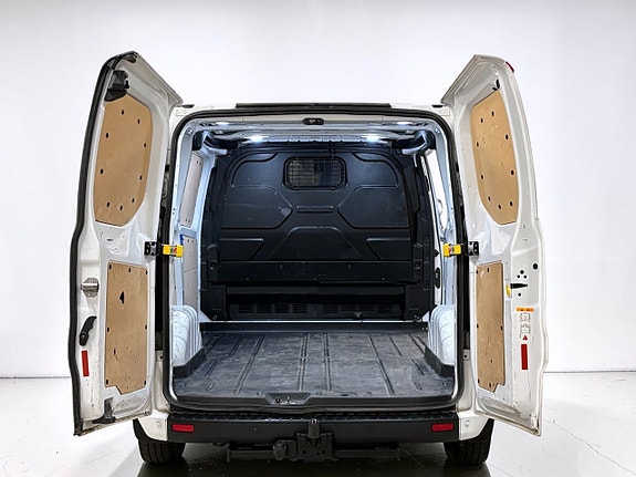 Ford Transit Custom 12 of 17