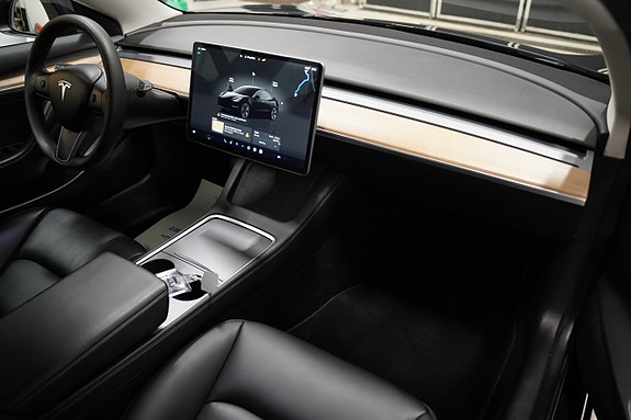 Tesla Model 3 10 of 24