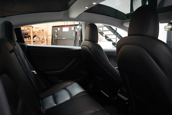 Tesla Model 3 22 of 24