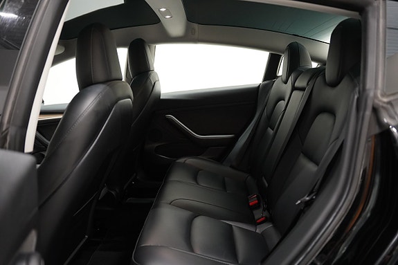Tesla Model 3 21 of 24
