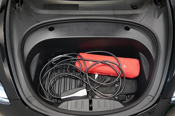 Tesla Model 3 20 of 24