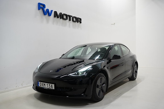 Tesla Model 3 3 of 24