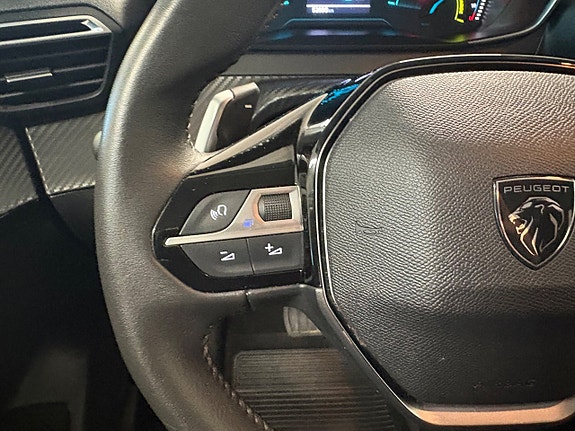 Peugeot 208 10 of 17