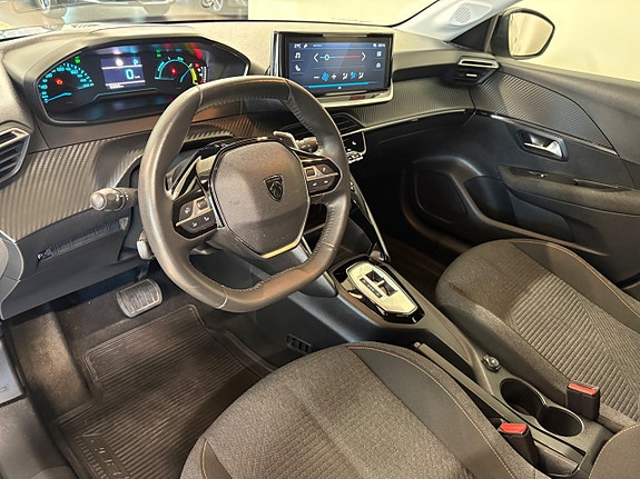Peugeot 208 7 of 17