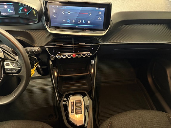 Peugeot 208 14 of 17