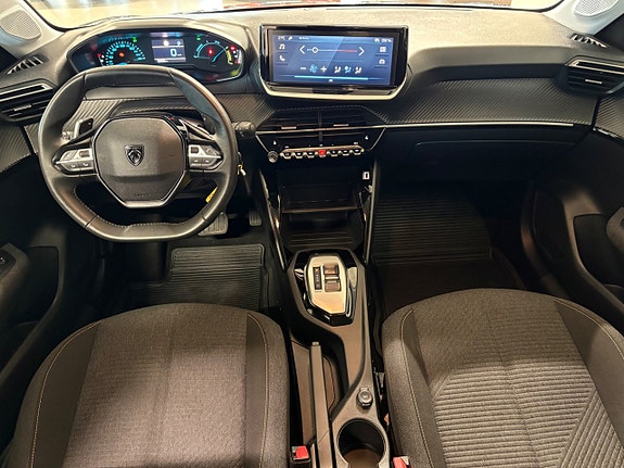 Peugeot 208 8 of 17
