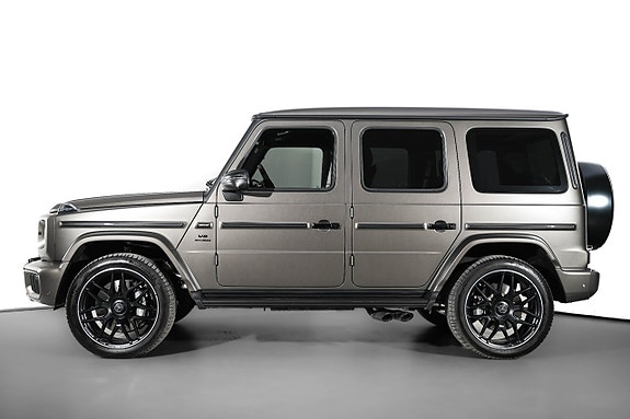 Mercedes-Benz G63 2 of 25