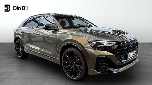 Audi Q8 2 of 11
