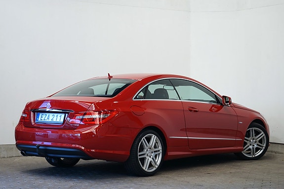Mercedes-Benz E250 4 of 9