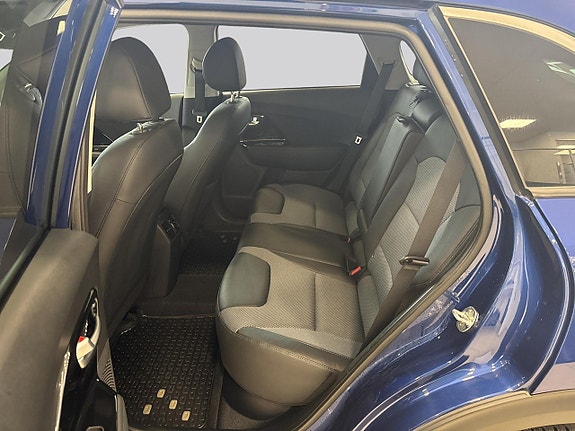 Kia Niro 11 of 18