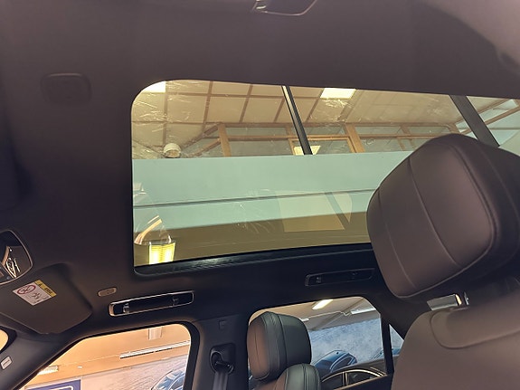 Land Rover Range Rover Sport 8 of 20