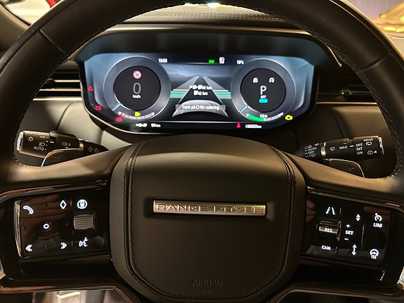 Land Rover Range Rover Sport 14 of 20