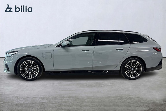 BMW 530e 3 of 19