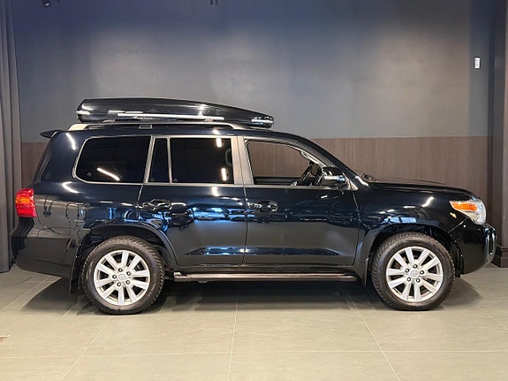 Toyota Land Cruiser 5 of 30